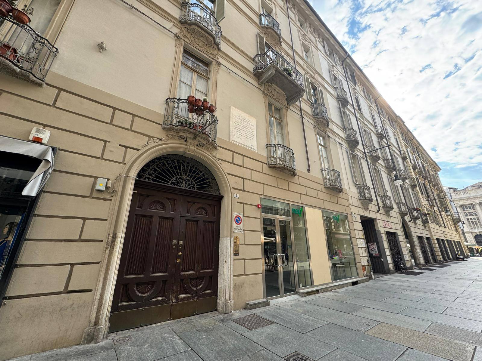 2 locali in affitto in zona Quadrilatero